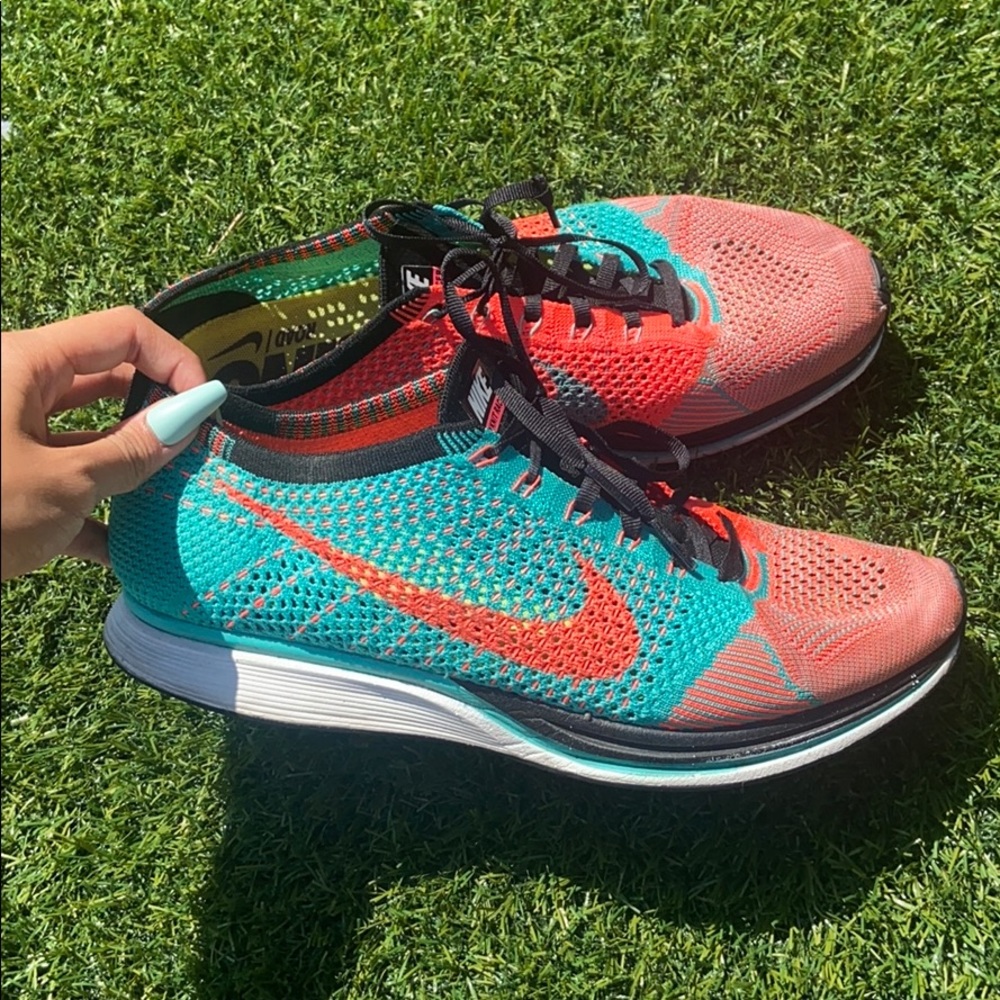Nike Flyknit racers